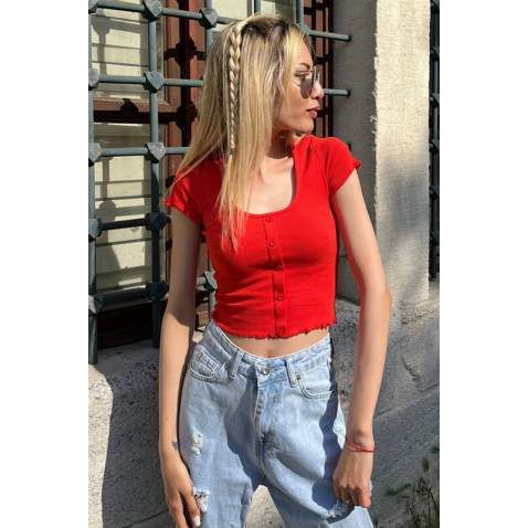 Women Buttoned Red Crop T-Shirt - Kırmızı