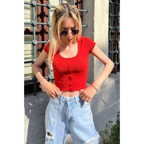 Women Buttoned Red Crop T-Shirt - Kırmızı